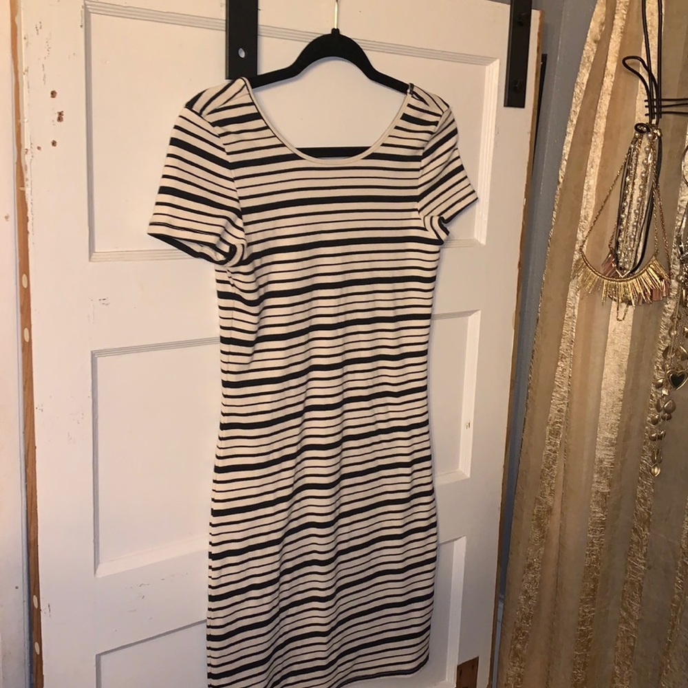 Billabong black and white stripe dress. Sz L